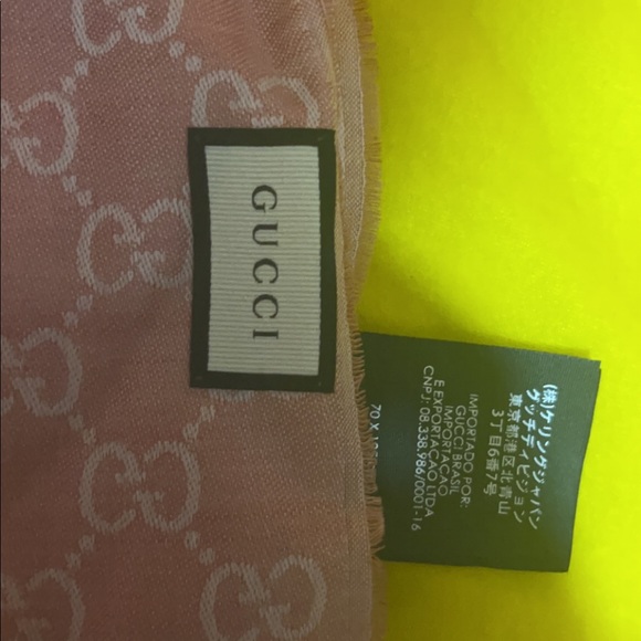 COPY - Authentic Gucci scarf purchased at the Gucci store in England - Picture 3 of 3
